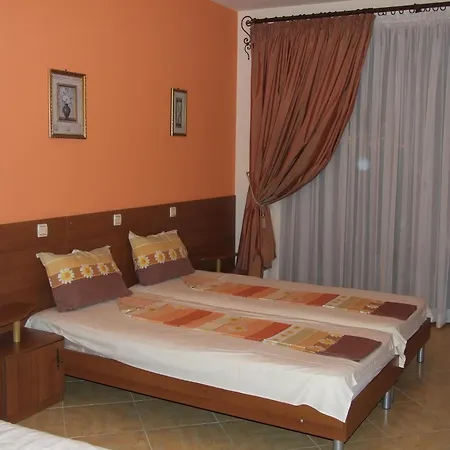 호텔 Family Tropicana