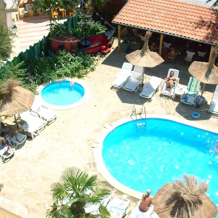 Family Tropicana Szálloda Ravda