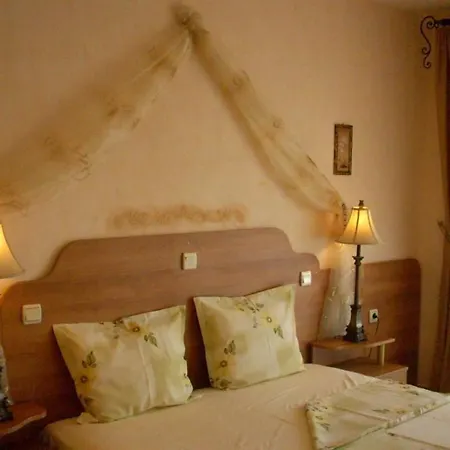 Family Tropicana Отель 2*