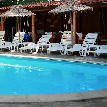 Family Tropicana Szálloda Ravda