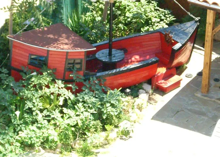 Family Tropicana 2* ラヴダ